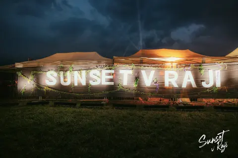 Sunset V Raji 2026